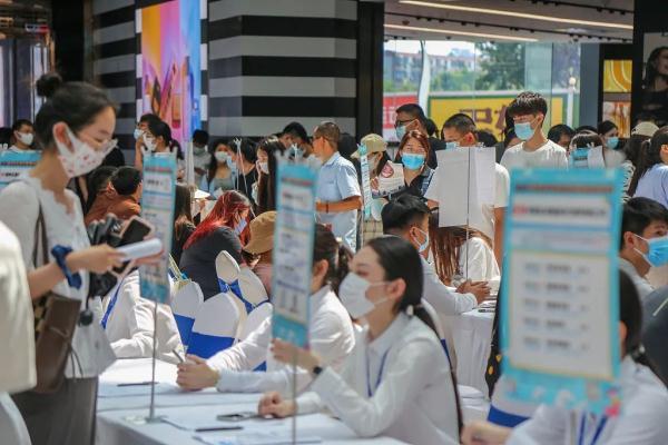 贴息贷款是什么意思，贷款贴息是什么意思（国务院明确中央财政贴息2.5个百分点）