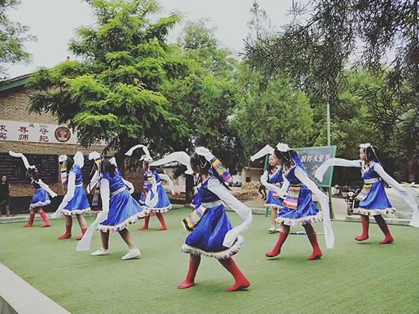 油漆多久能干，油漆多久能干透（一所“差生学校”的教育实践）