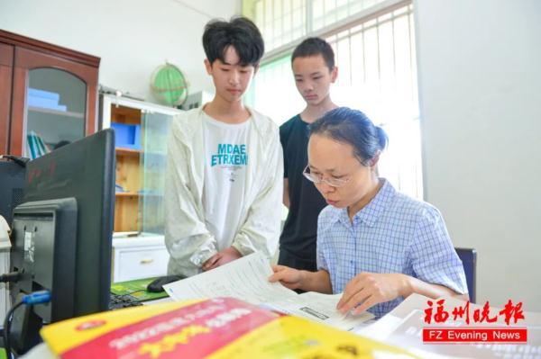 2013福州中考语文，福建省中考总分是多少2017（福州这位老师，大赞）