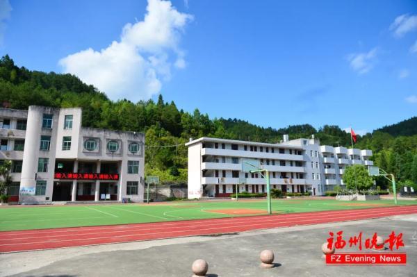 2013福州中考语文，福建省中考总分是多少2017（福州这位老师，大赞）