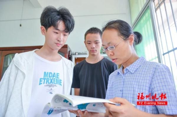 2013福州中考语文，福建省中考总分是多少2017（福州这位老师，大赞）