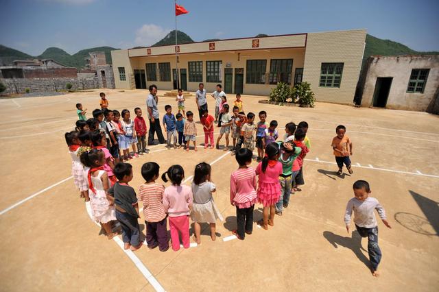 2021年2月节日有哪些 2021年2月节日大全，传统、法定、国际、24节气（10年200多张肖像5万多张照片）