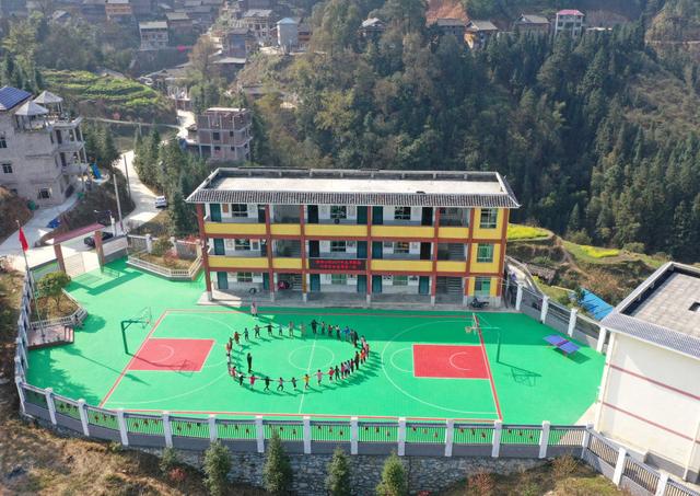 2021年2月节日有哪些 2021年2月节日大全，传统、法定、国际、24节气（10年200多张肖像5万多张照片）