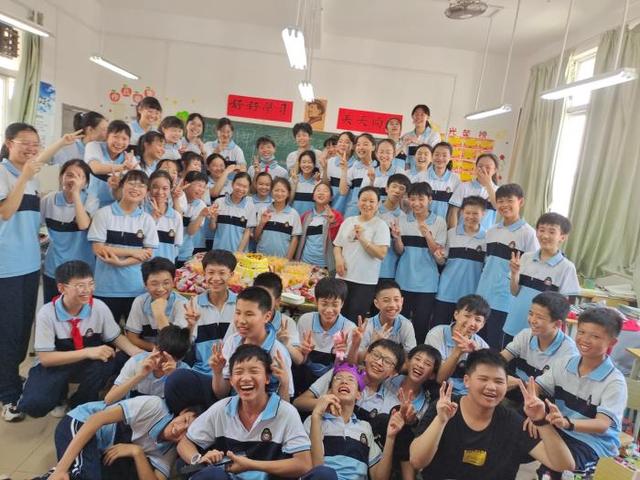 让老师感动到哭的话有哪些，让老师感动到哭的话简短（一张“最调皮男生”的留言条）