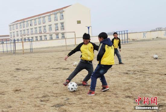 让老师感动到哭的话有哪些，让老师感动到哭的话简短（一张“最调皮男生”的留言条）
