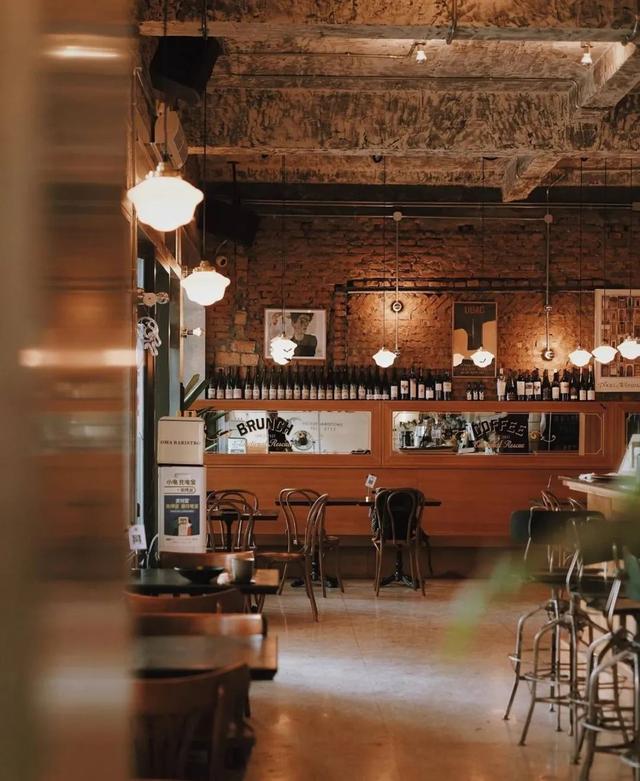 女性适合开什么店，女生适合开的三种店（在小县城开网红店）