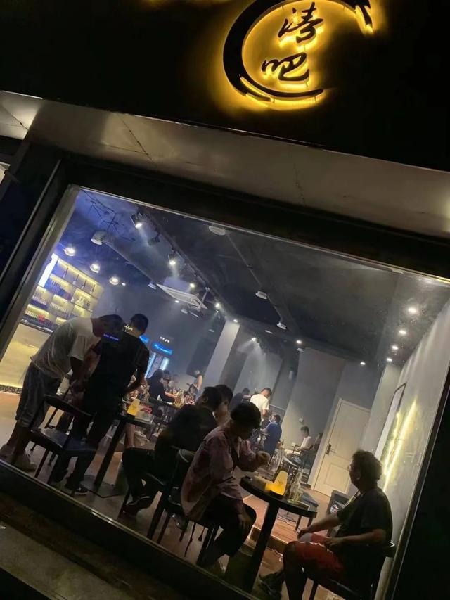 女性适合开什么店，女生适合开的三种店（在小县城开网红店）