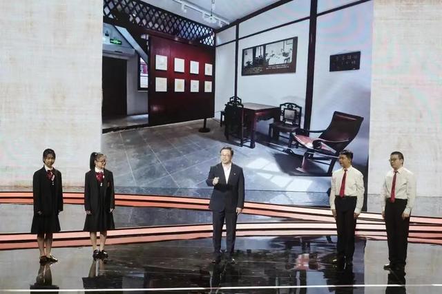 2022教师节教师创意主题节目，教师新年晚会节目创意（这场感人至深的主题活动刷屏了）