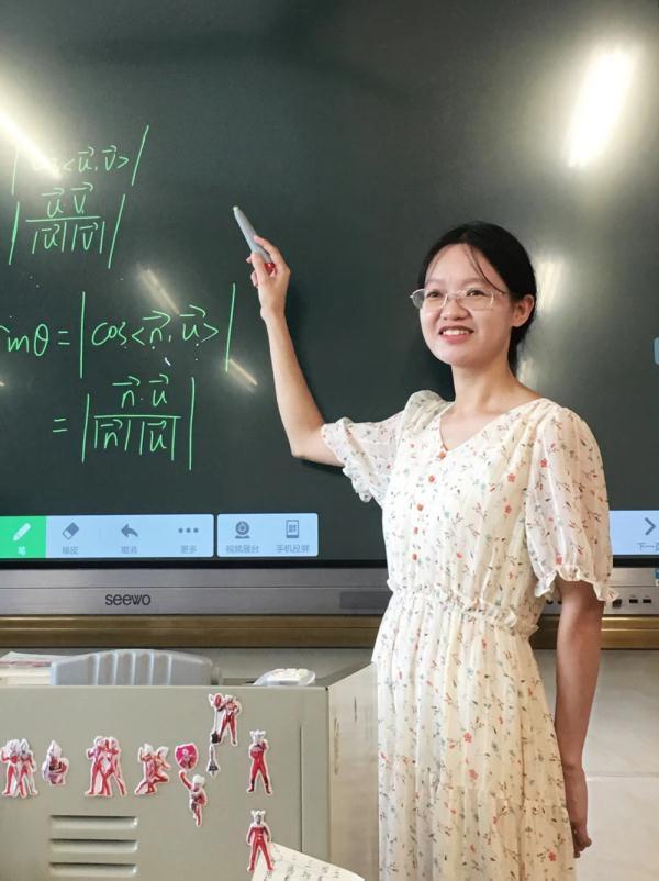 2015年11月4日黄历，2014年11月5日农历表（11年前她偷偷填报师范大学）