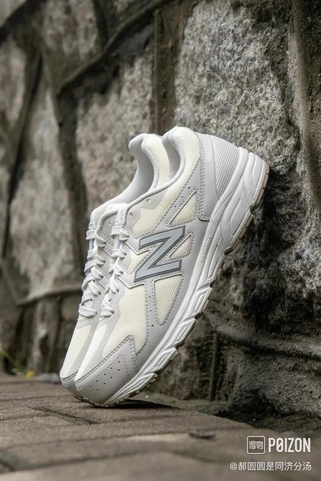 安踏跑鞋排行榜前十名，安踏篮球鞋排行榜前十名（近期人气跑鞋TOP10大公开）