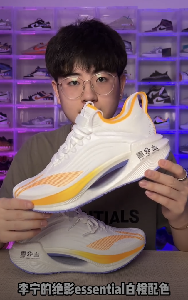 安踏跑鞋排行榜前十名，安踏篮球鞋排行榜前十名（近期人气跑鞋TOP10大公开）