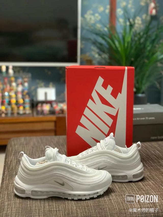 安踏跑鞋排行榜前十名，安踏篮球鞋排行榜前十名（近期人气跑鞋TOP10大公开）