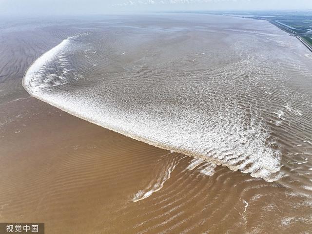 钱塘江位于什么地方，钱塘江位于现在的哪个地方（市民游客前往上虞区钱塘江段观看大潮）