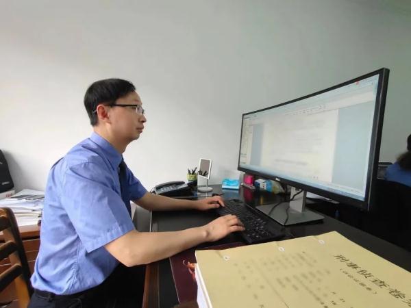 15周岁16虚岁能办银行卡吗，15岁16岁能办银行卡吗（找的“兼职”竟是出售银行卡）