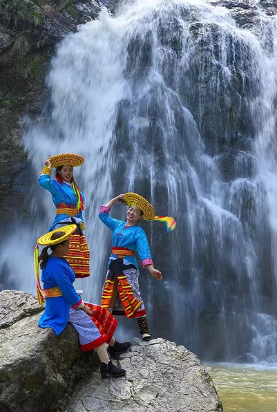 春节去哪里旅游比较好，春节去哪里旅游比较好便宜又好玩（四季畅玩雪峰山的攻略都在这里了）