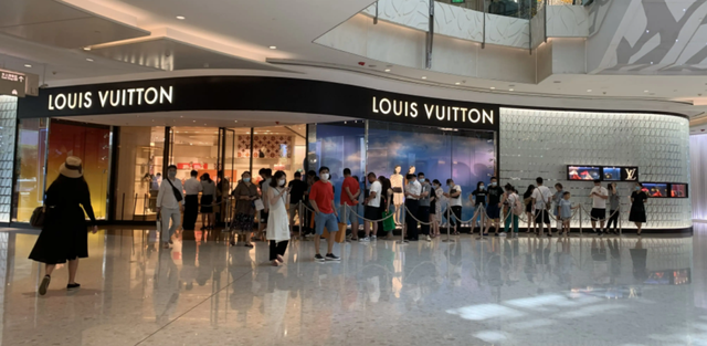 设计师工资最基本多少，一般设计师的工资多少（设计师如何报价？<经验分享>）