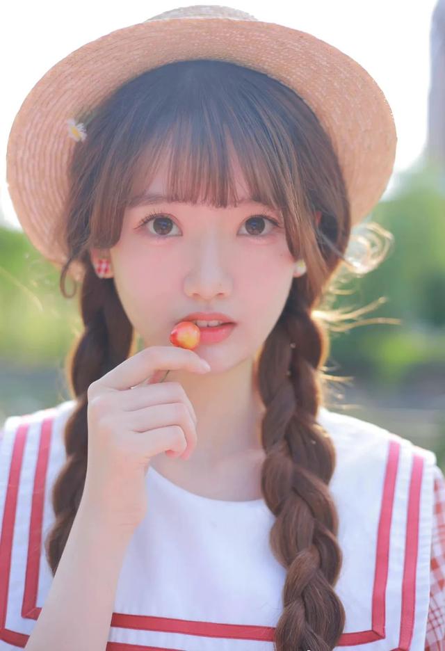 短发马尾怎么扎好看，短发马尾怎么扎好看小女孩（这样扎双马尾更可爱）