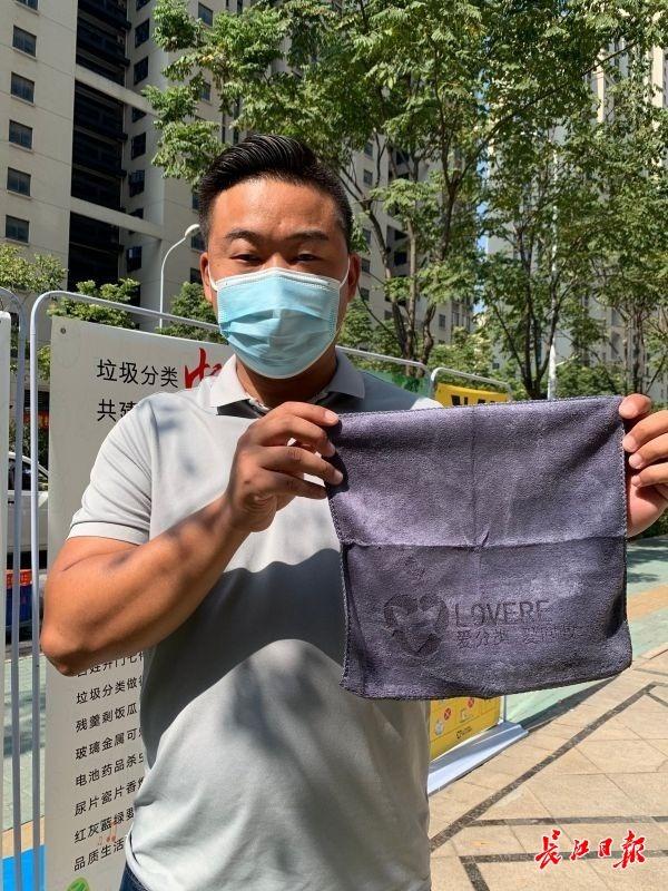 可回收垃圾有哪些，家庭不可回收垃圾有哪些（雨伞、手提袋、毛巾……垃圾分类可回收物变变变）