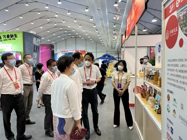 通一淘，买家通过一淘购买商家商品（“沪喀优品”亮相2022“全球新品首发季”）