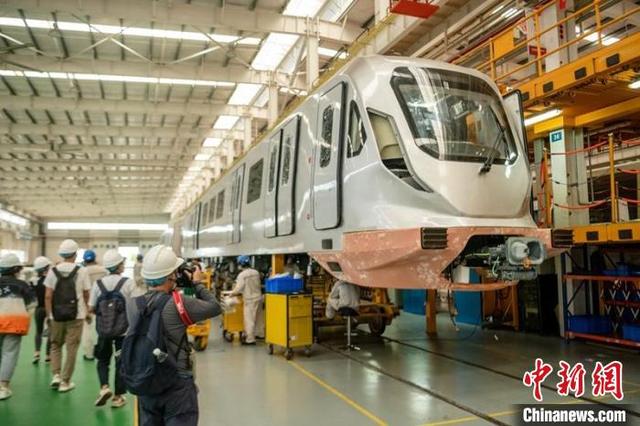 地铁时速一般是多少，南京地铁时速一般是多少（时速160公里的轨道交通19号线二期列车正式亮相）