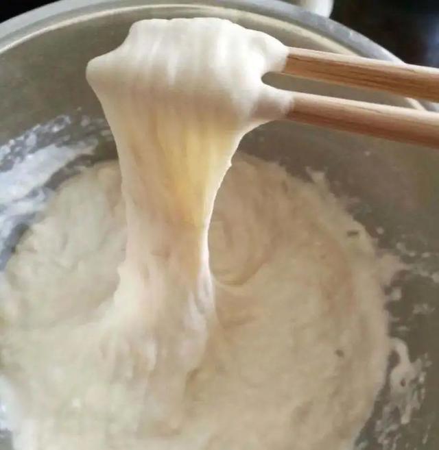 中筋面粉和高筋面粉有什么区别，高筋面粉和中筋面粉的区别（要分清高筋、中筋、低筋）