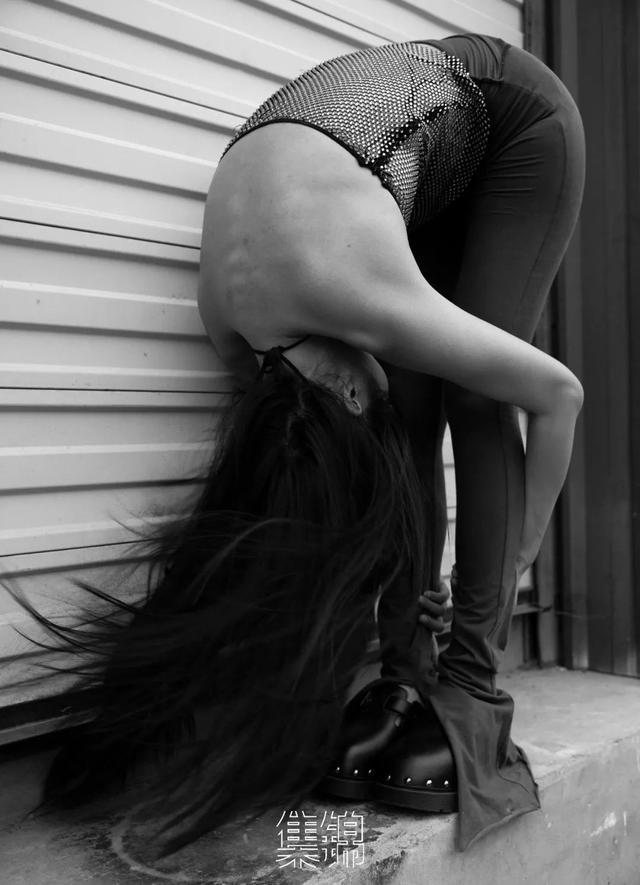 受之父母的前一句是什么，身体发肤受之父母是什么意思（身体是他们的职业载体）