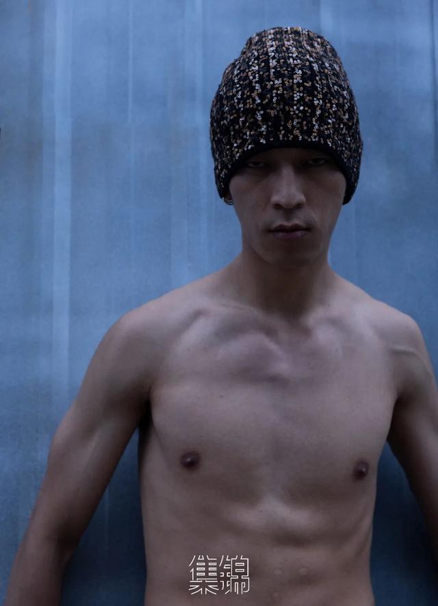 受之父母的前一句是什么，身体发肤受之父母是什么意思（身体是他们的职业载体）