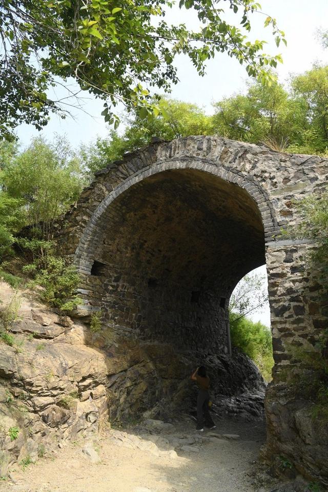 千年之后的你会在哪里是什么歌，千年之后的你会在哪里什么歌（京西这个山水之间的小村庄恢复生机）