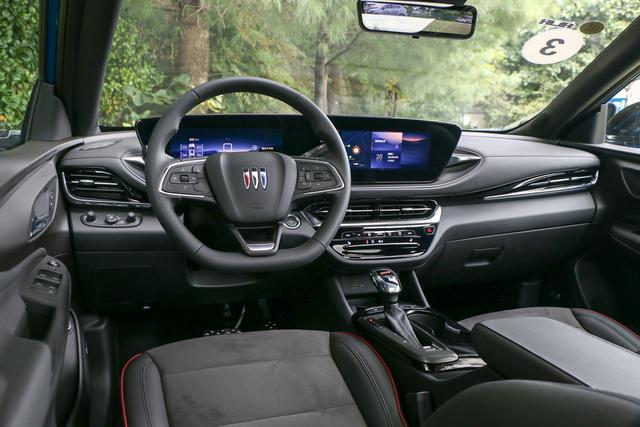 上海通用别克怎么样，上海通用别克gl8豪华商务车怎么样（年轻该有的样子 试驾别克昂扬）