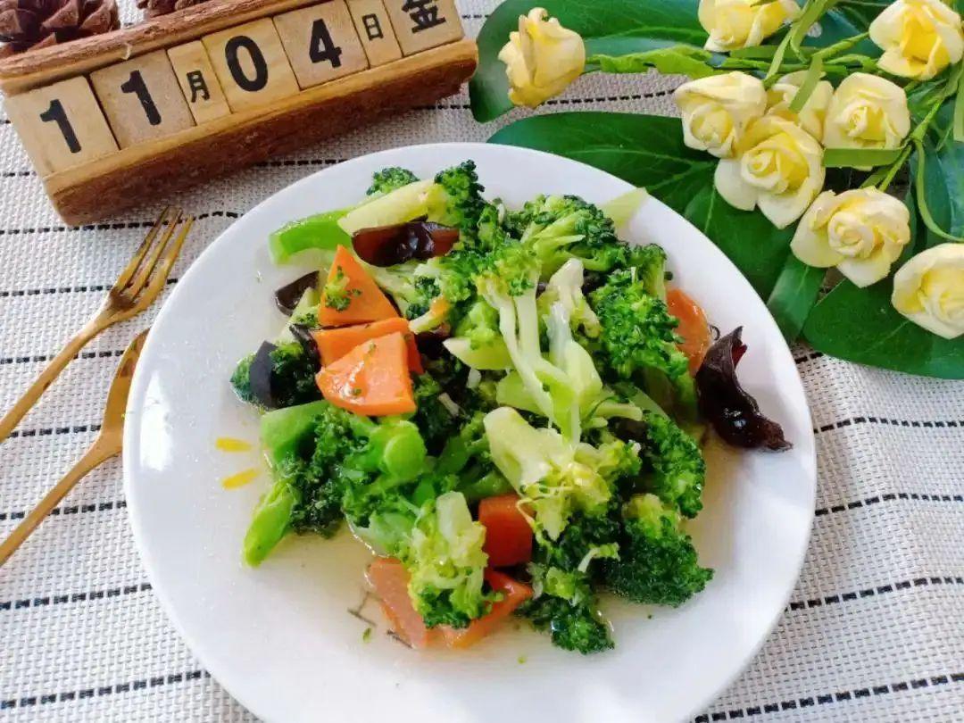 快乐蜂在中国哪里有，快乐蜂创始人（成立23年的轻食头部Wagas易主）