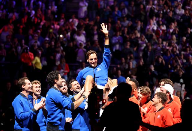 费德勒桑普拉斯，桑普拉斯和费德勒谁更强（费德勒退役纳达尔哭了）