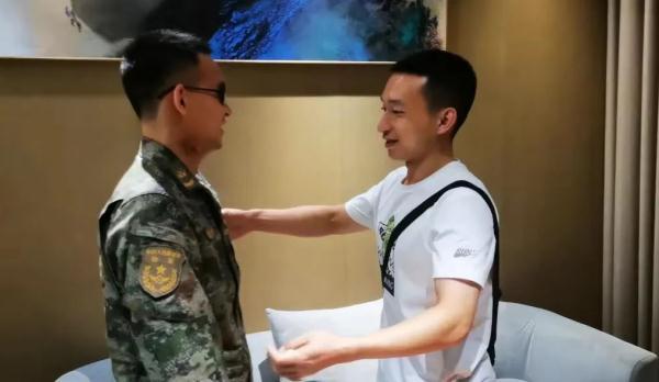 独自一人是什么意思，表示独自一人（回到“重生”的起点……“不要管他）