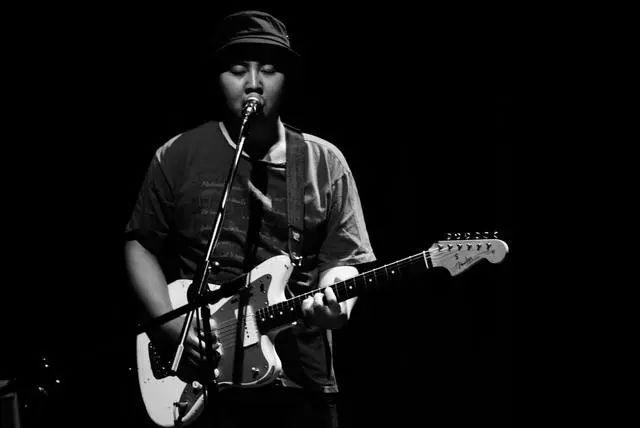 我们风里雨里好不容易在一起歌名，我们风里雨里好不容易在一起歌名歌词是什么意思（城市游牧人——我是祖先的后代）