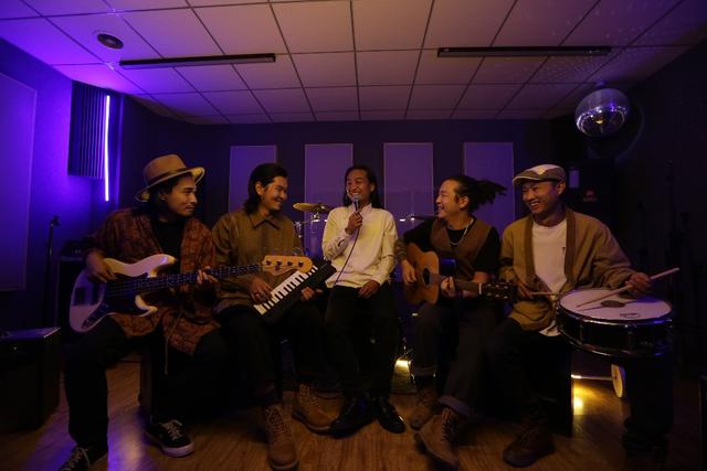 我们风里雨里好不容易在一起歌名，我们风里雨里好不容易在一起歌名歌词是什么意思（城市游牧人——我是祖先的后代）