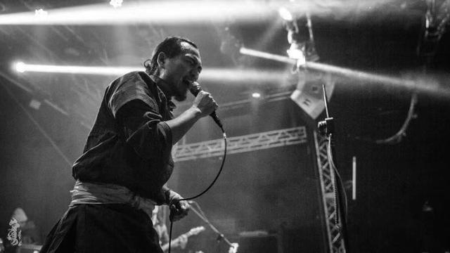 我们风里雨里好不容易在一起歌名，我们风里雨里好不容易在一起歌名歌词是什么意思（城市游牧人——我是祖先的后代）