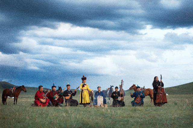 我们风里雨里好不容易在一起歌名，我们风里雨里好不容易在一起歌名歌词是什么意思（城市游牧人——我是祖先的后代）
