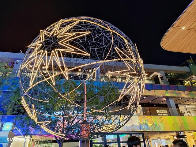 我想知道双镜头什么意思简单点，照相机双镜头什么意思（3200万像素前置双摄让自拍更美）