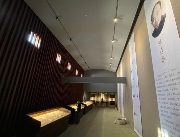 手机设置显示本机号码未知，为什么手机本机号码显示未知（重新发现“画中隐者”陈曙亭）