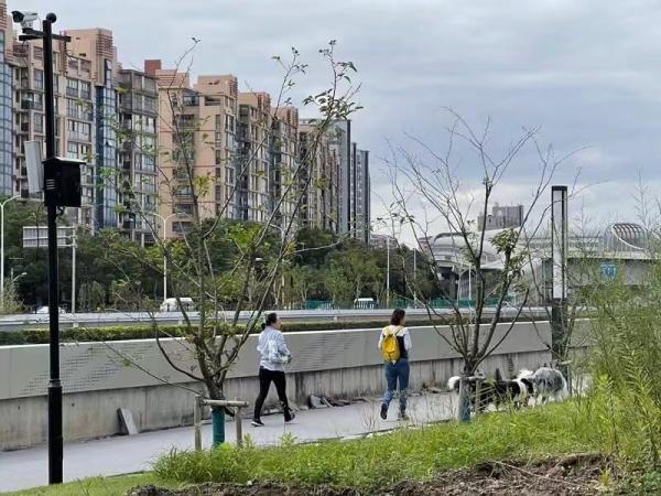 2020上海非毕业年级开学时间，2020年上海寒假开学时间（美团骑手、中学生、彭浦居民走进人民大道200号）