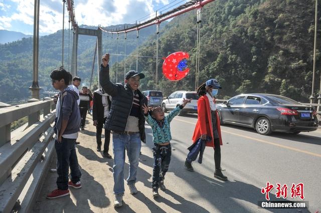 澜沧江发源于哪里，邂逅澜沧江畔的美丽人生