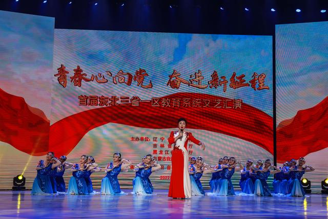 我最亲爱的 歌词，我最亲爱的歌词（最美的歌声献给党）