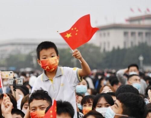 北京天安门在哪个区，天安门属哪个区（这是今早的天安门广场）