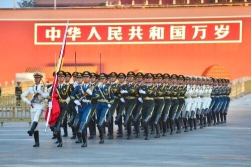 北京天安门在哪个区，天安门属哪个区（这是今早的天安门广场）