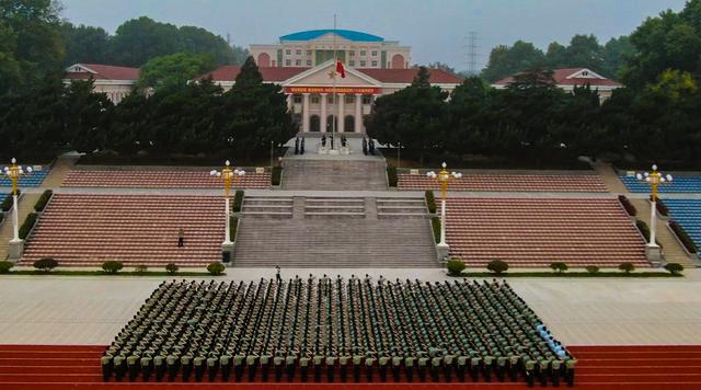 国庆节升旗仪式，国庆北京升旗仪式2020时刻表（各部队举行升旗仪式）