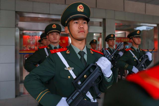 国庆节升旗仪式，国庆北京升旗仪式2020时刻表（各部队举行升旗仪式）