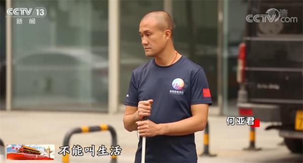 形容马奔跑的成语，一群马在奔跑的成语（70枚马拉松奖牌见证我最好的年华）