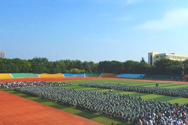 山东财经大学东方学院怎么样，山东财经大学东方学院宿舍条件怎么样—宿舍图片内景（山东财经大学东方学院新生开学典礼）