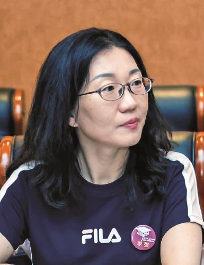 中国人民大学社会与人口学院，中国人民大学人口与社会学院（专家建言中老年人用好互联网——短视频丰富中老年人生活）