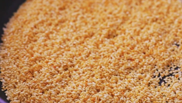 吃芝麻的好处和坏处，盘点经常吃芝麻的好处和坏处（可惜很多人都没吃对）