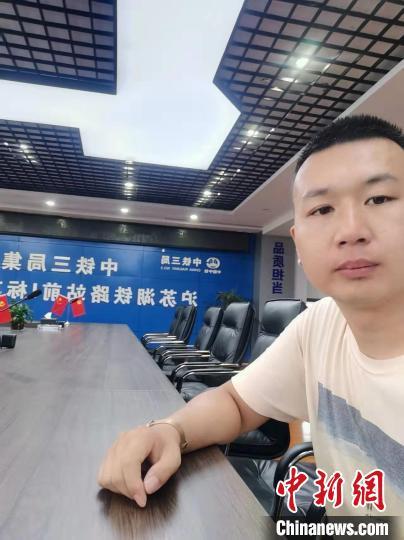 西安铁路工程职工大学，2021级西安铁路工程职工大学新生开学时间和入学指南及入学军训考试（两代“铁路人”的深情告白）